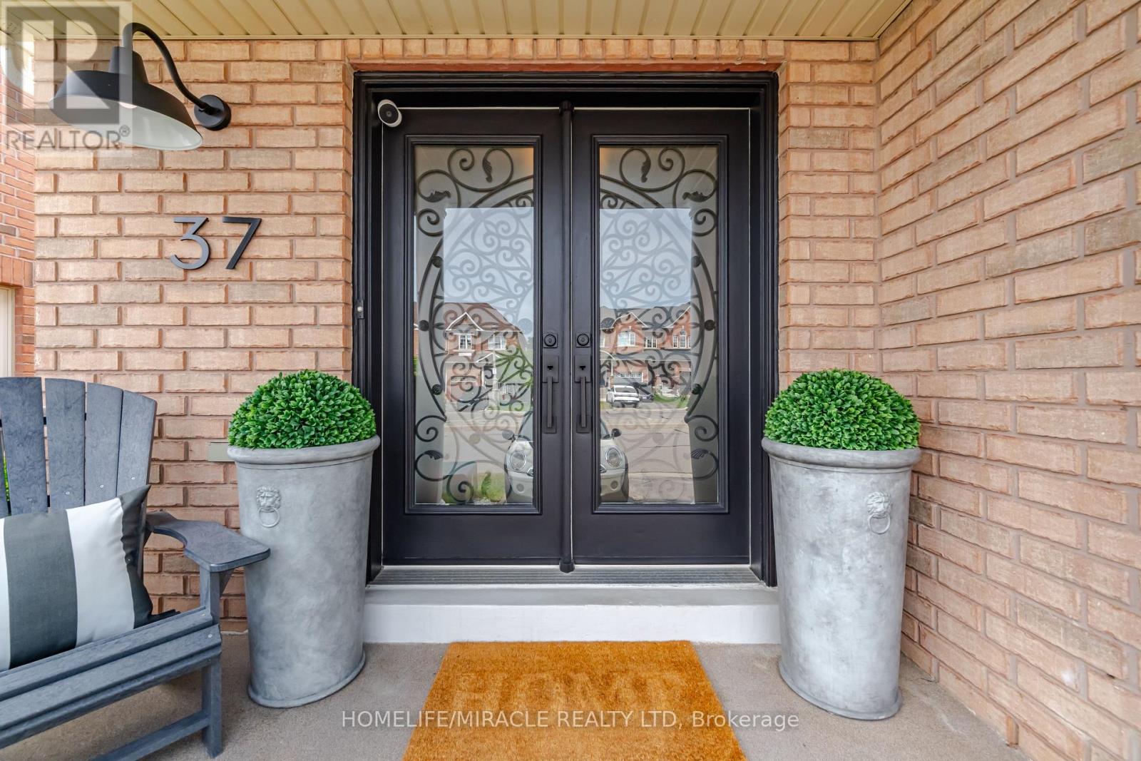 37 LACEBARK COURT - 8