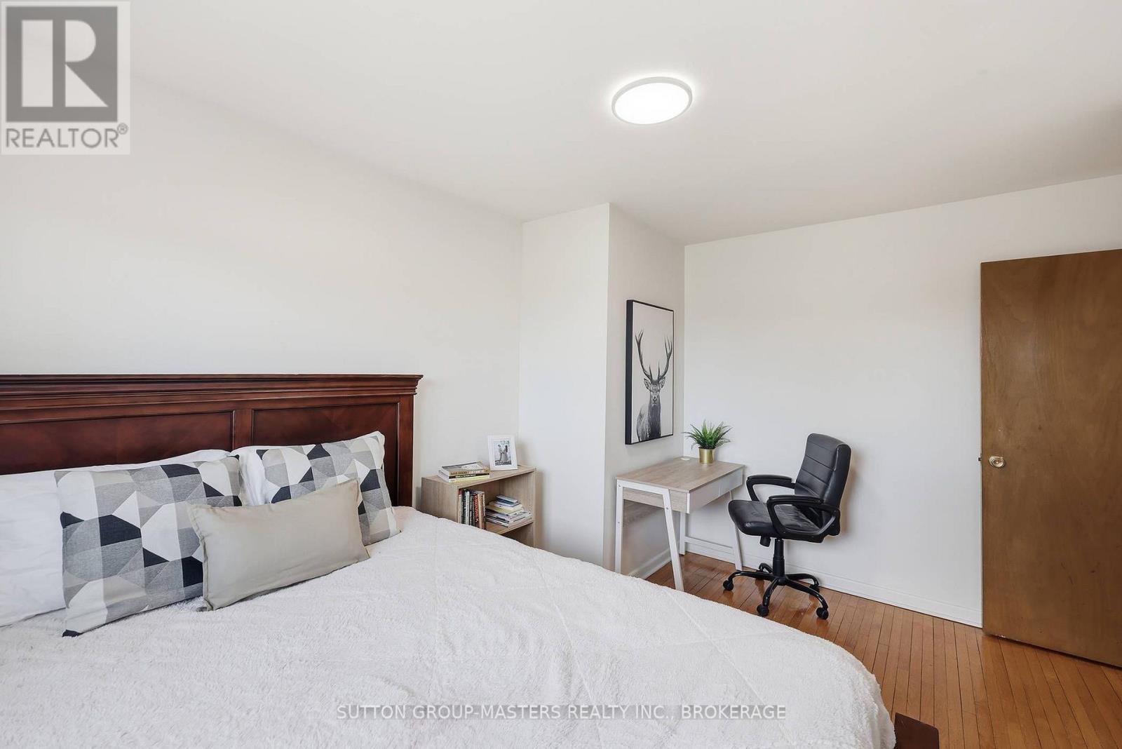 2212 BATTERSEA ROAD - 24