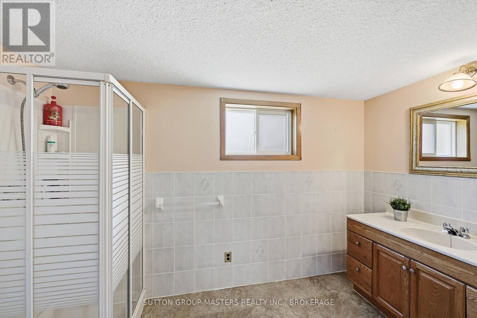 2212 BATTERSEA ROAD - 35
