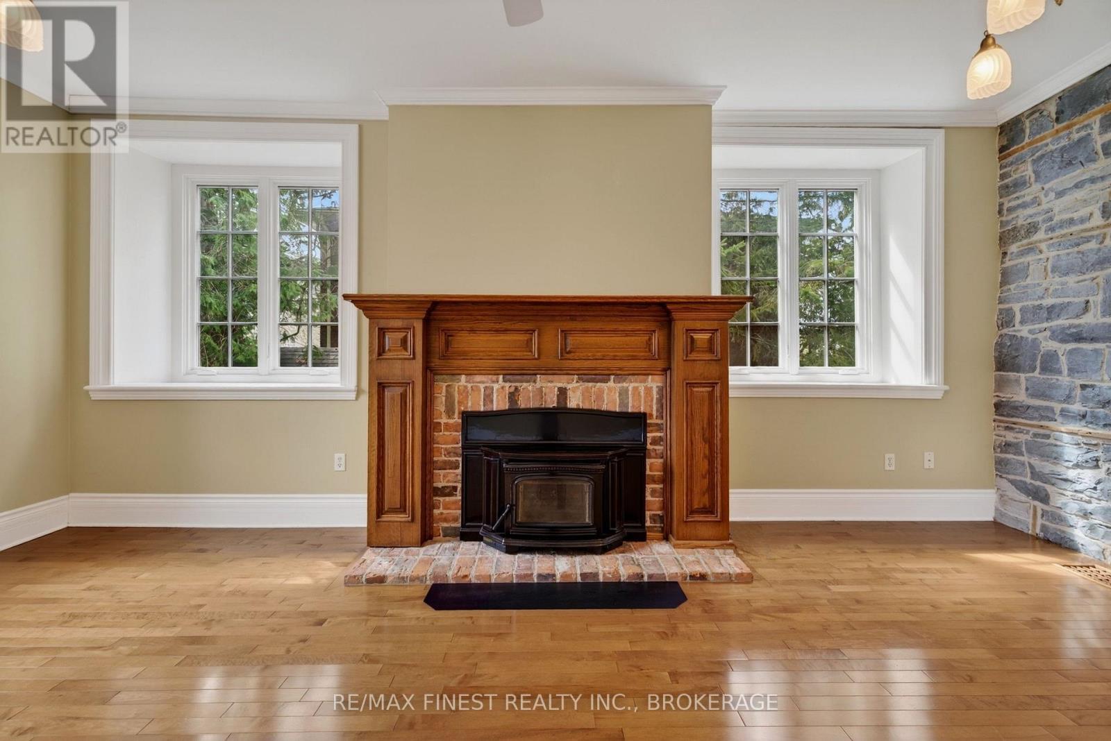 68 COLLINGWOOD STREET - 12