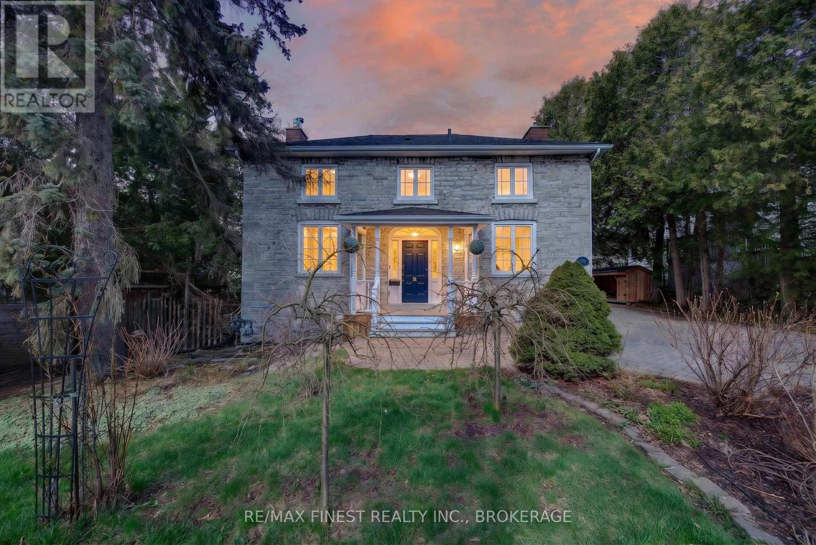 68 COLLINGWOOD STREET - 2