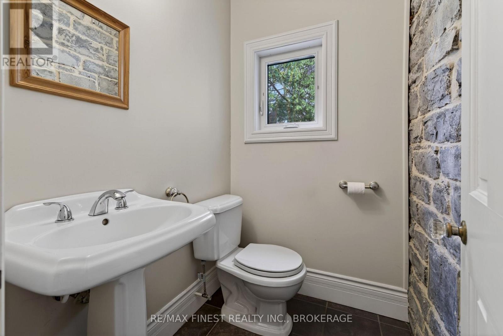 68 COLLINGWOOD STREET - 21