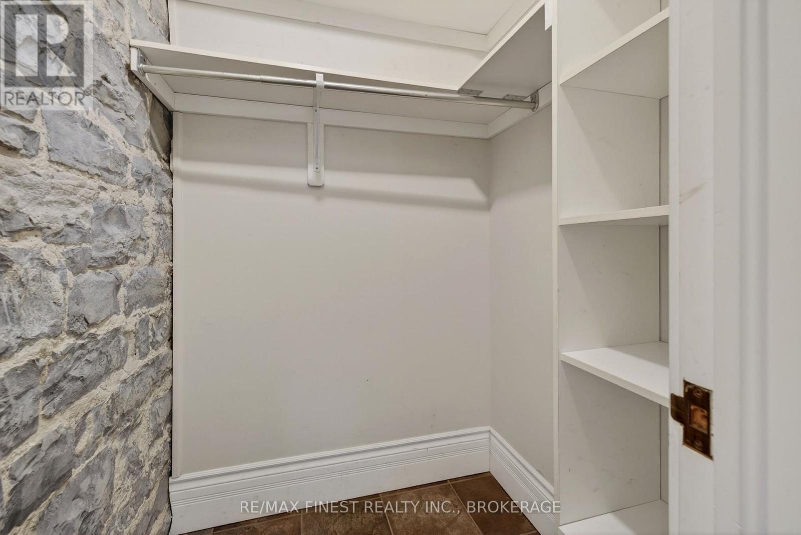 68 COLLINGWOOD STREET - 22