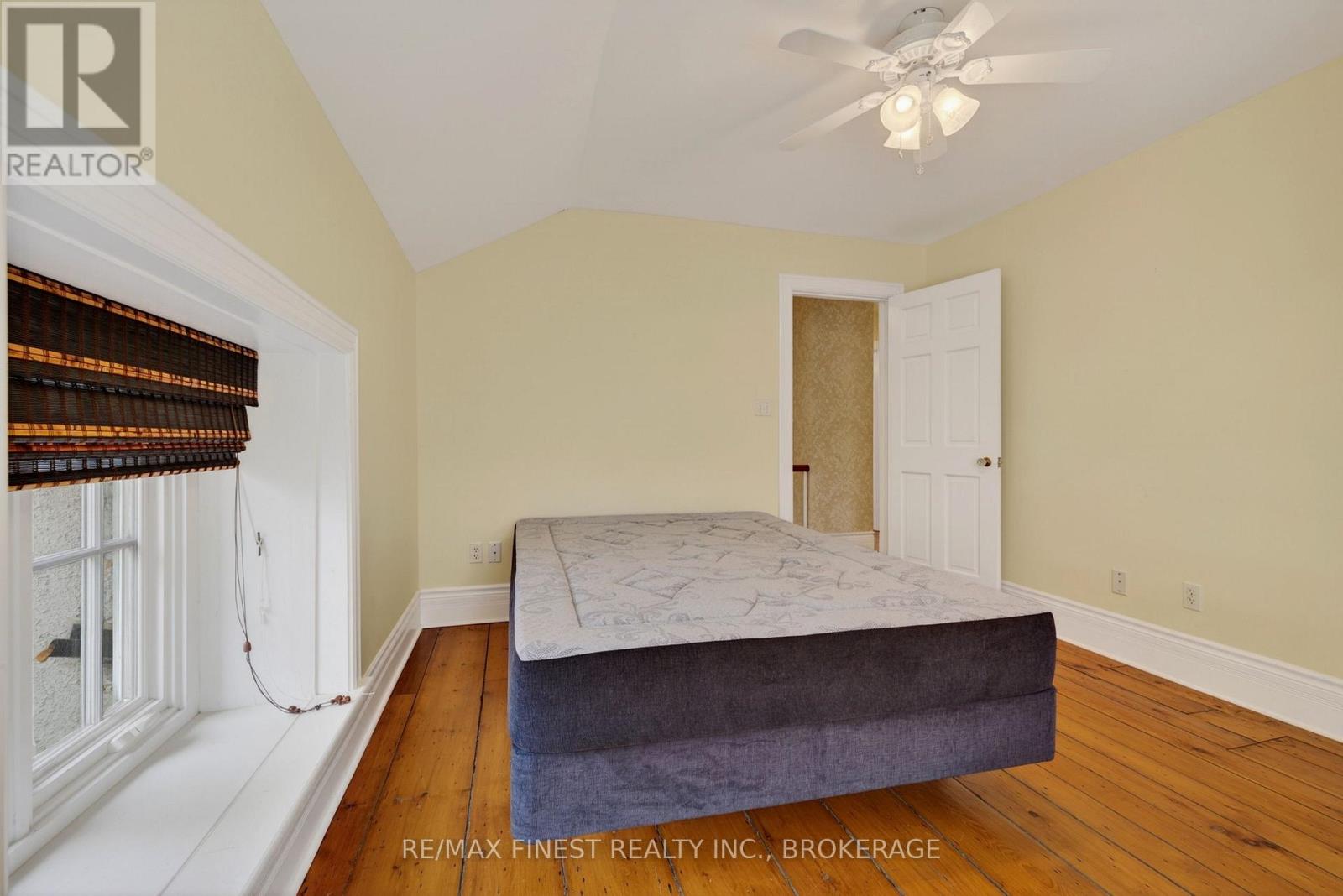 68 COLLINGWOOD STREET - 26