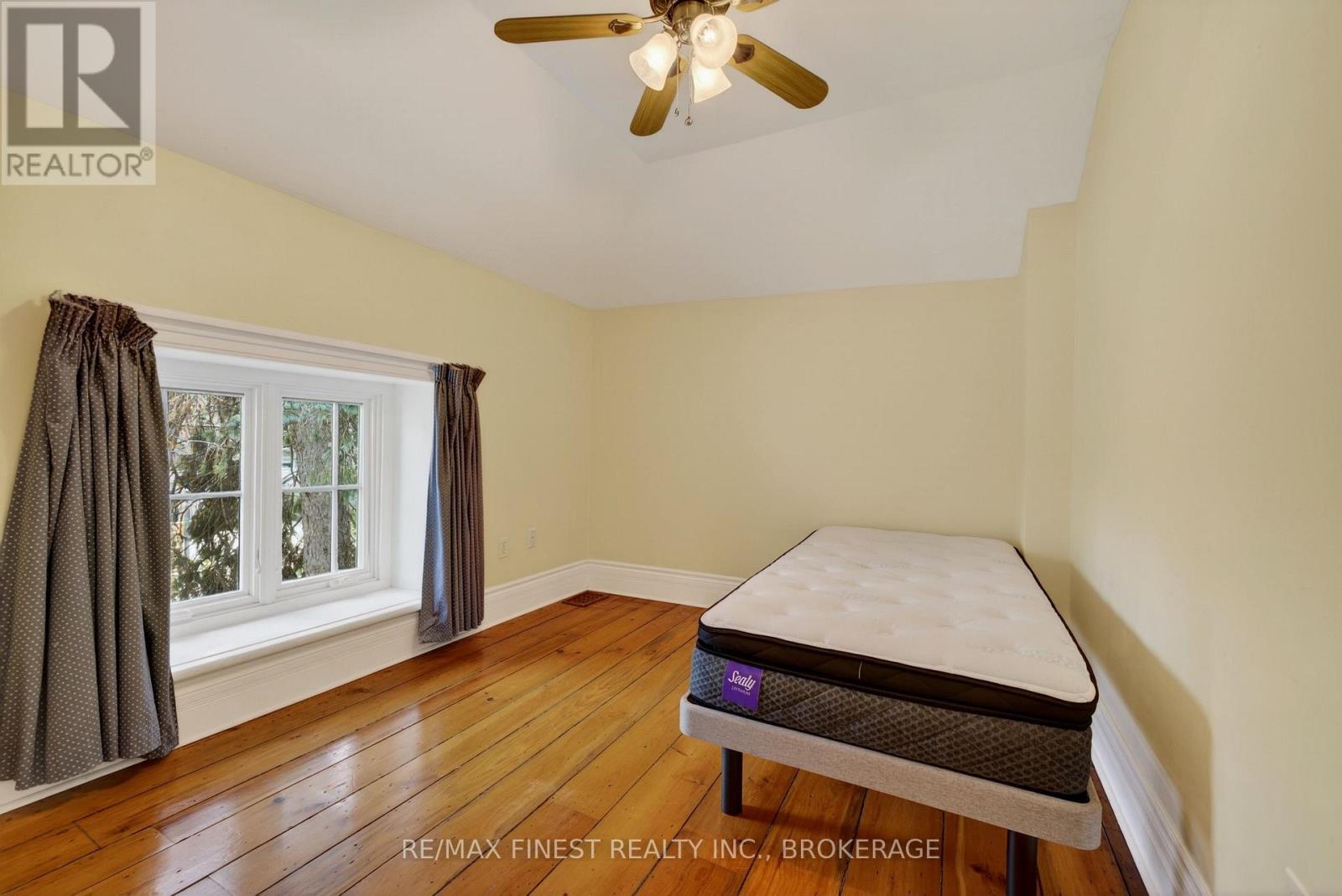 68 COLLINGWOOD STREET - 27