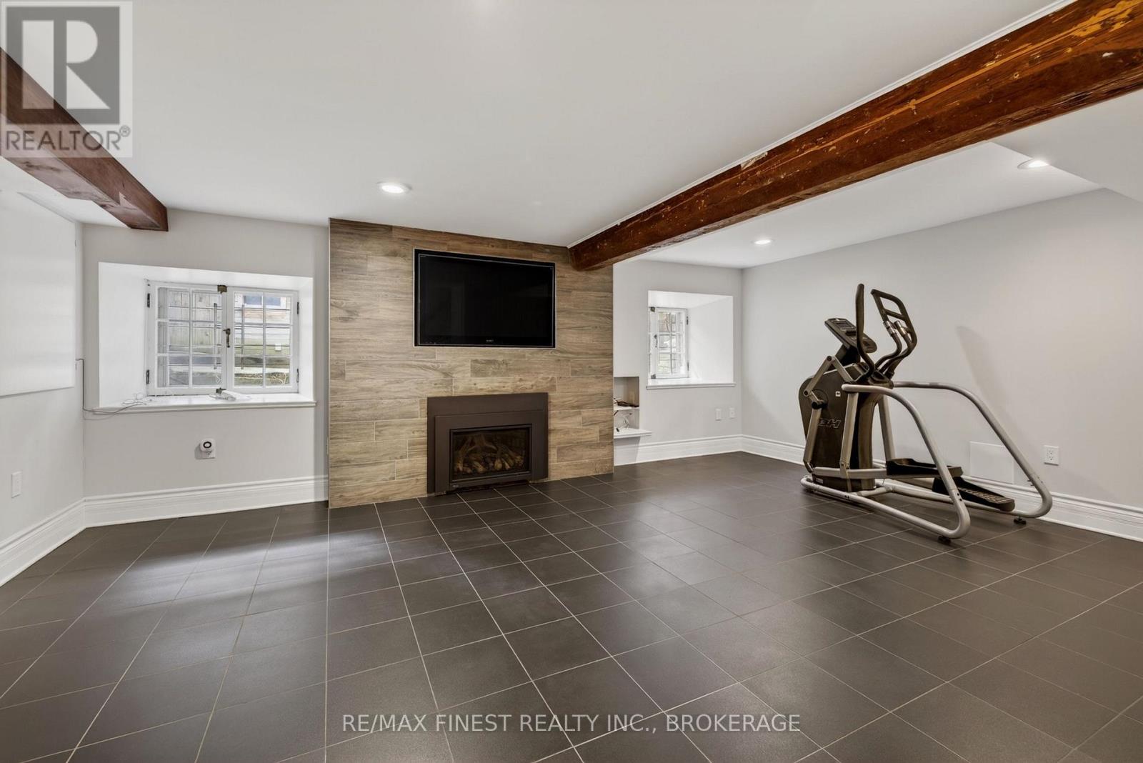 68 COLLINGWOOD STREET - 35
