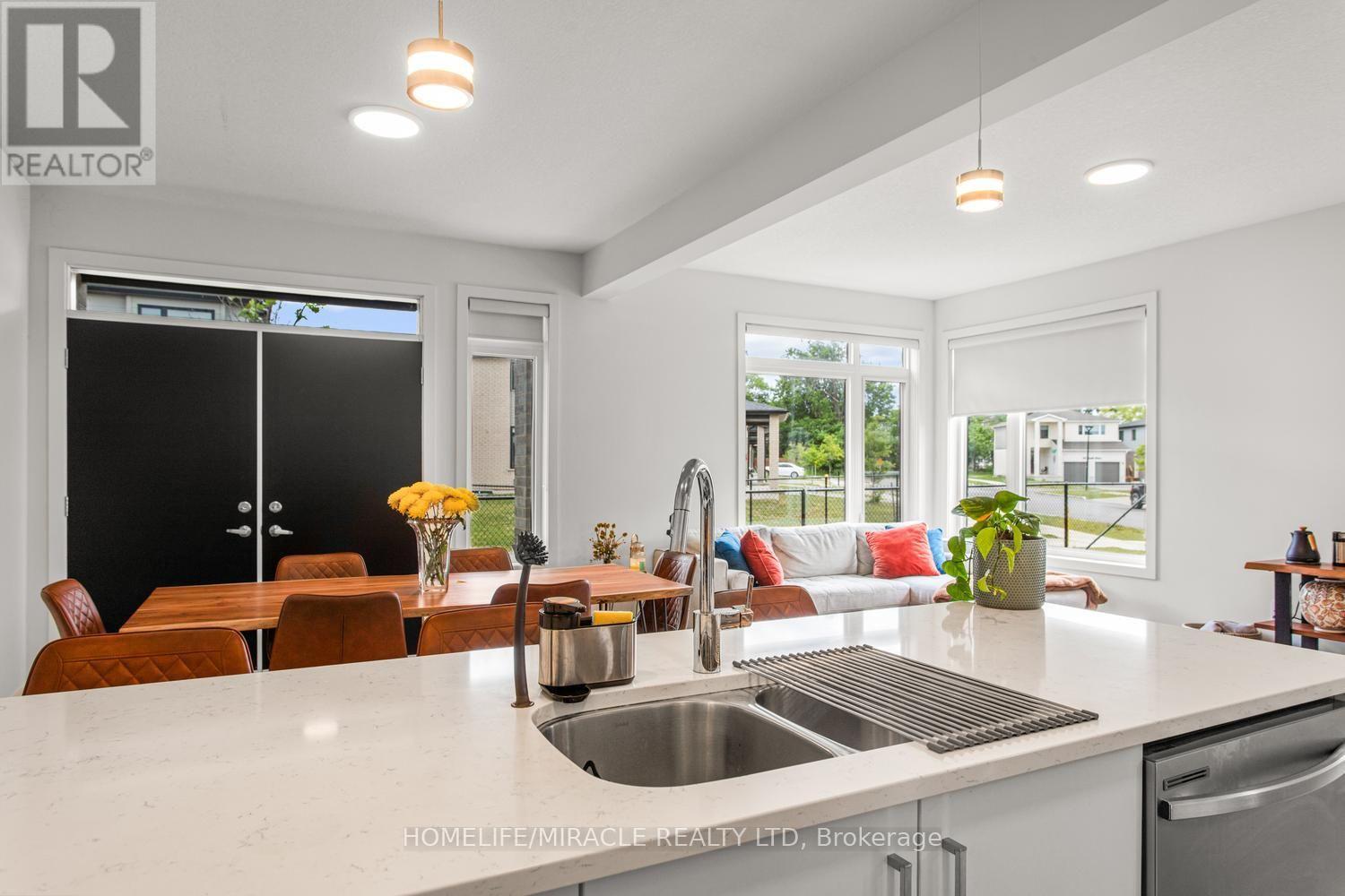 #38 3635 SOUTHBRIDGE AVENUE - 17