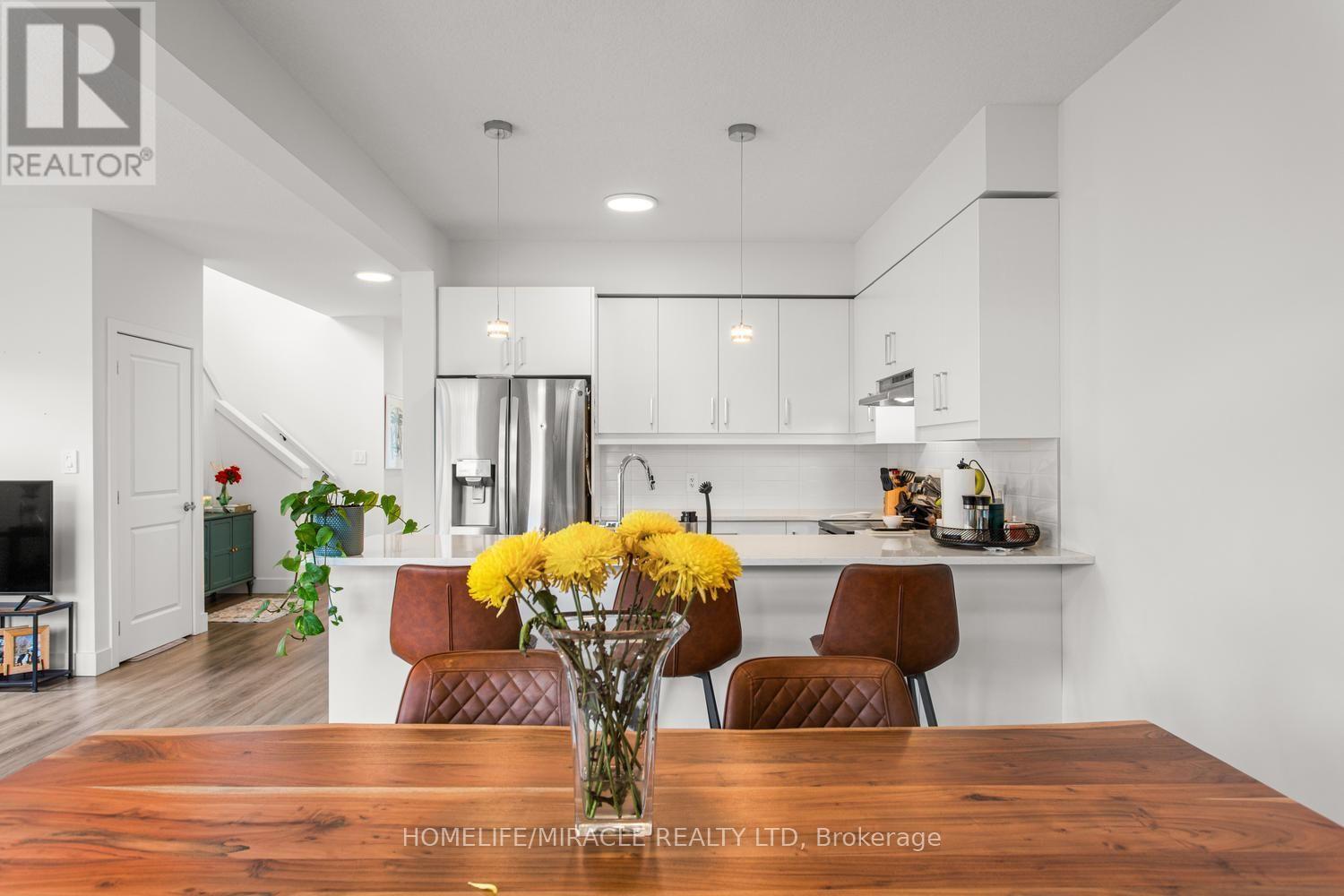 #38 3635 SOUTHBRIDGE AVENUE - 19