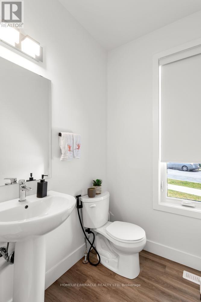 #38 3635 SOUTHBRIDGE AVENUE - 22