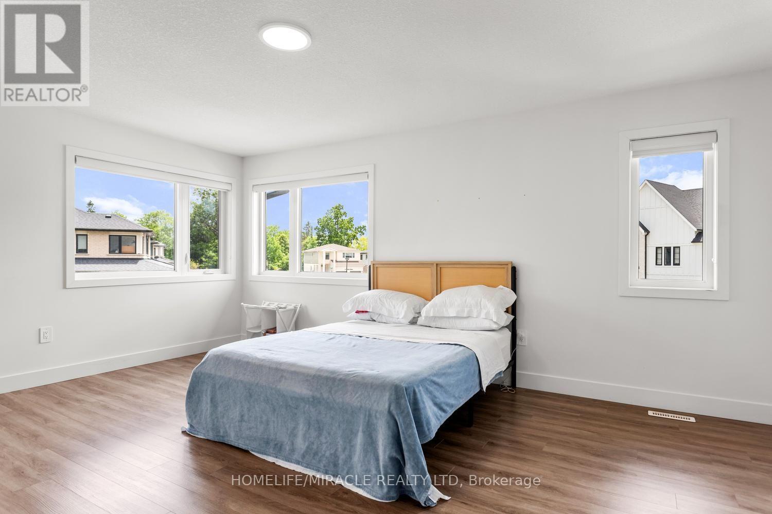 #38 3635 SOUTHBRIDGE AVENUE - 26