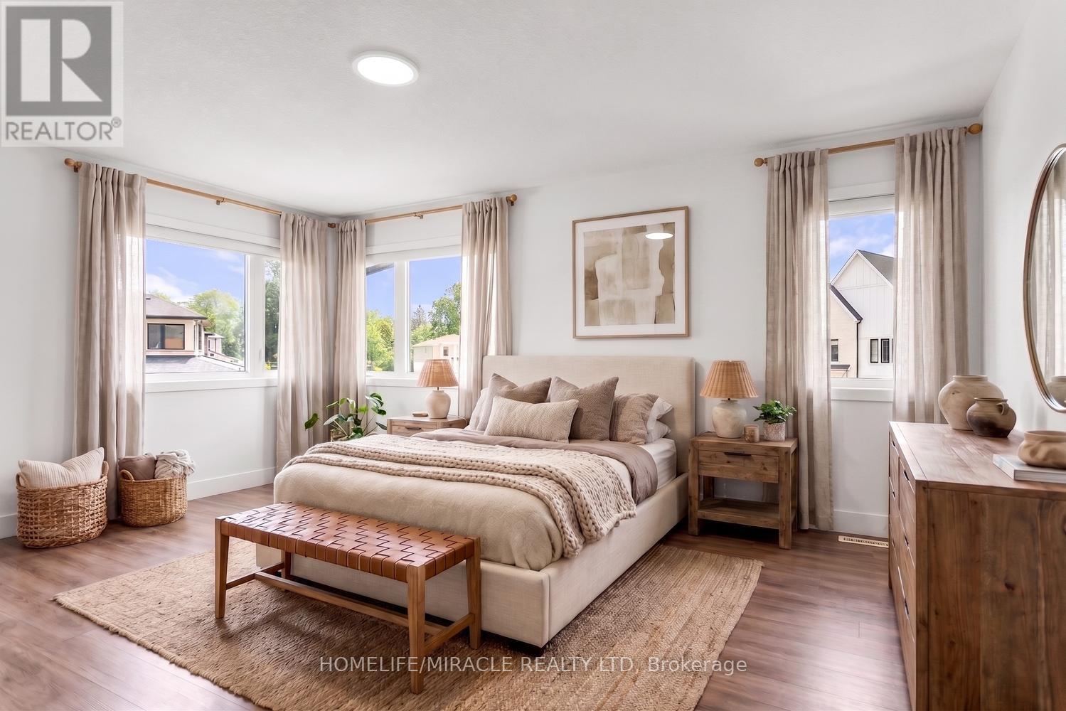 #38 3635 SOUTHBRIDGE AVENUE - 27