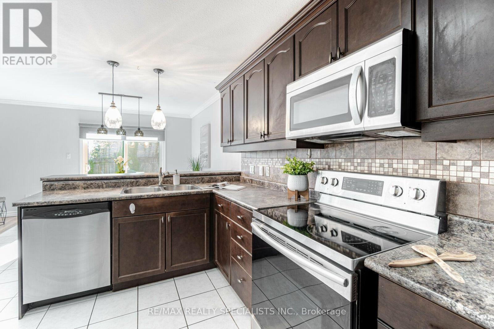 1435 MICKLEBOROUGH DRIVE - 15