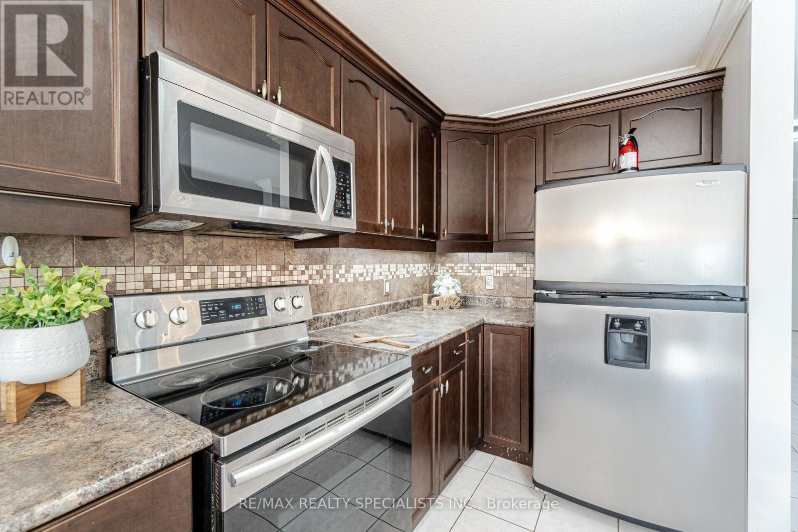 1435 MICKLEBOROUGH DRIVE - 16