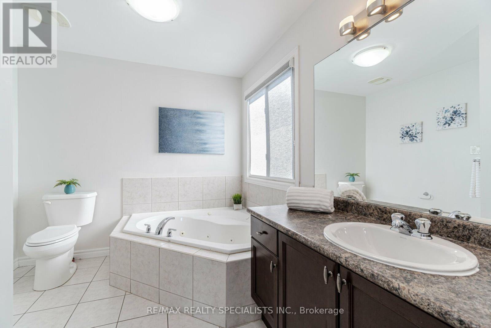 1435 MICKLEBOROUGH DRIVE - 32