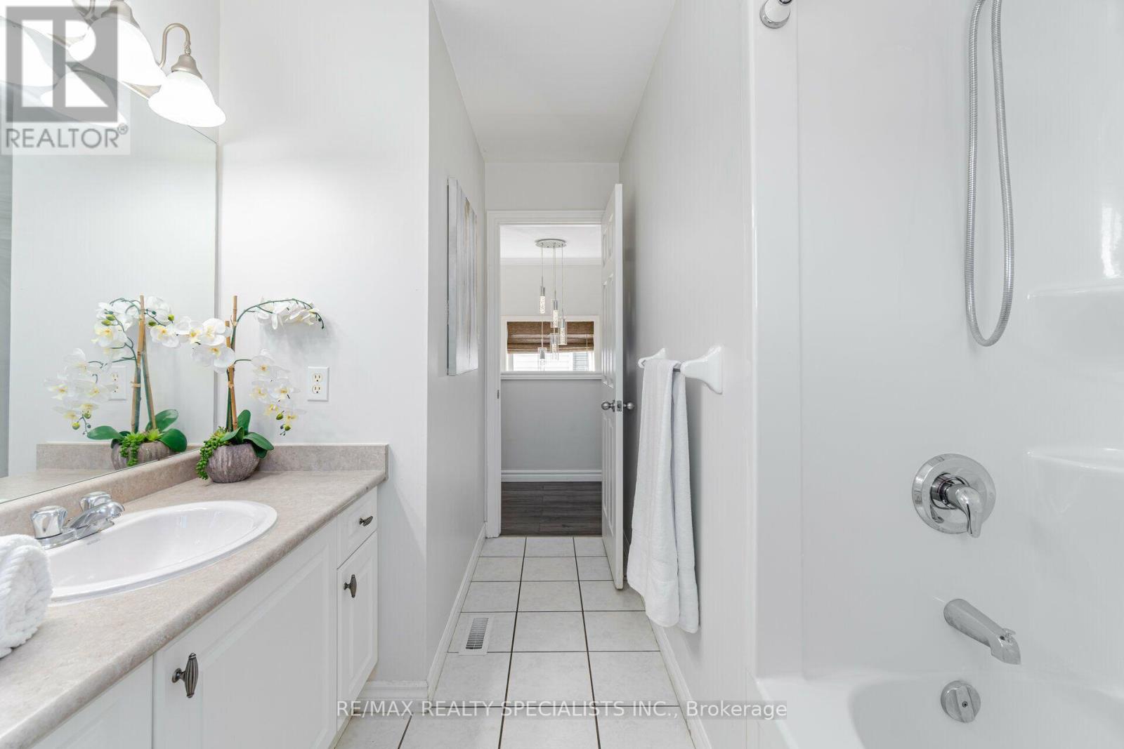 1435 MICKLEBOROUGH DRIVE - 44