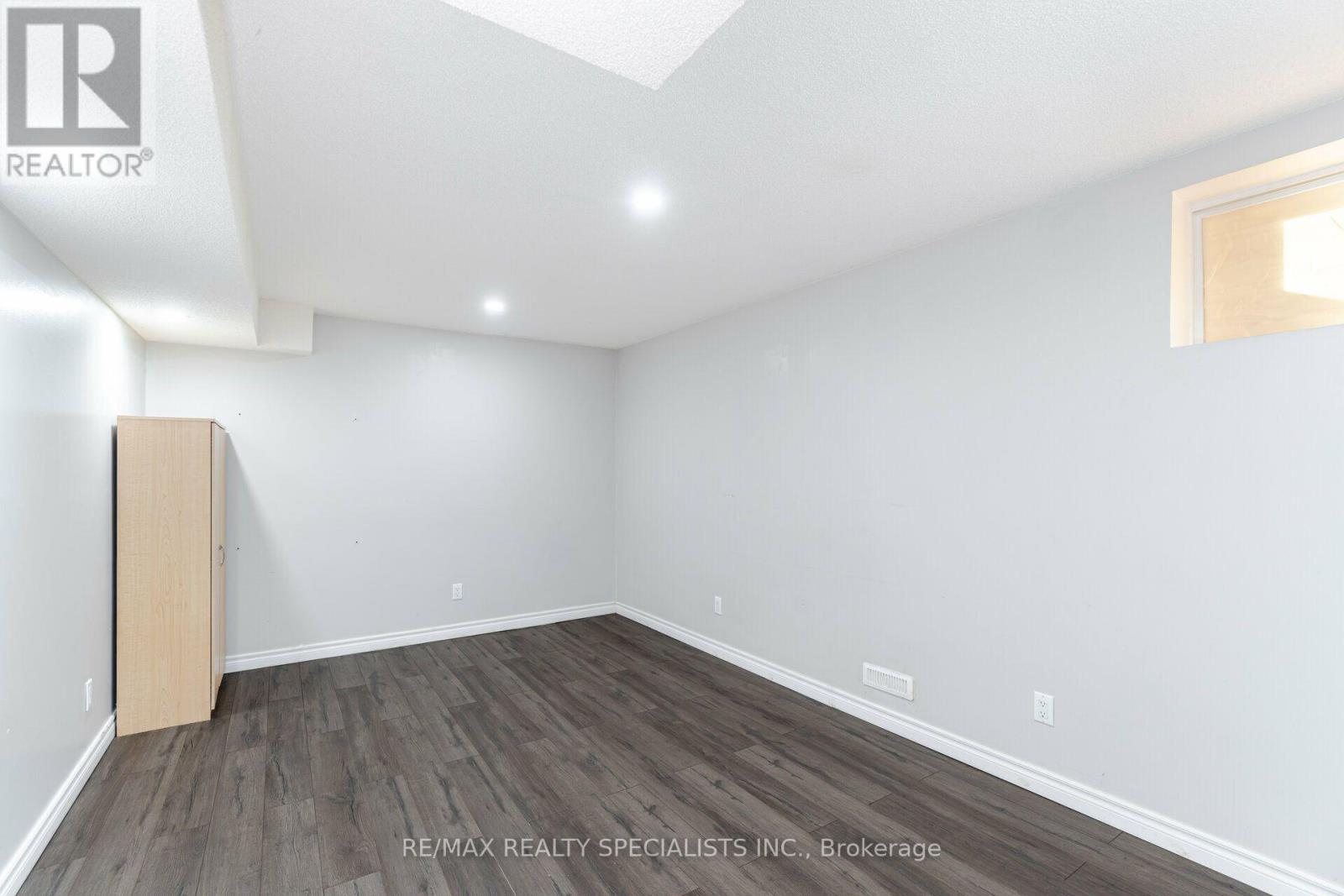 1435 MICKLEBOROUGH DRIVE - 47