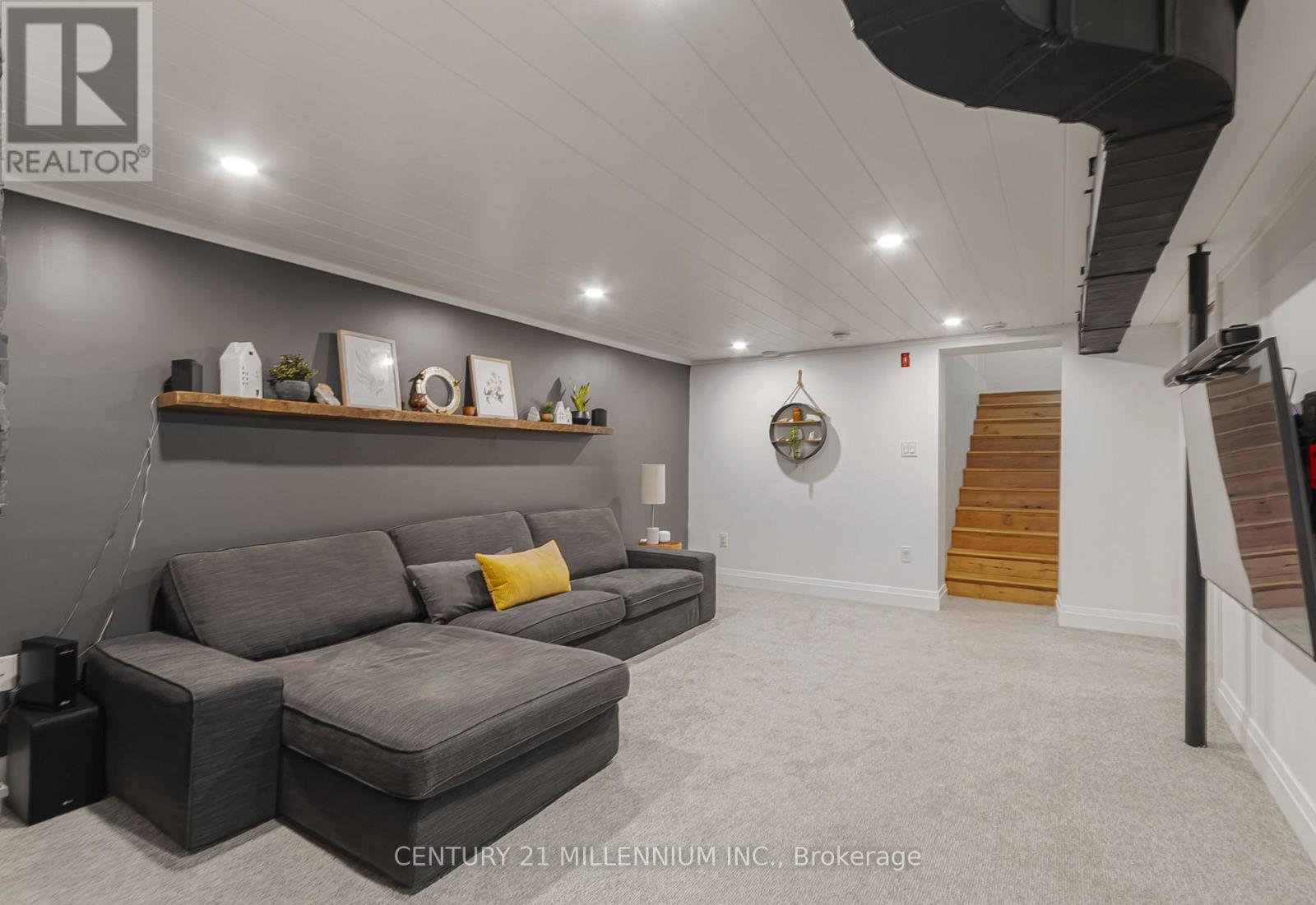 850 MUSKOKA ROAD N - 15