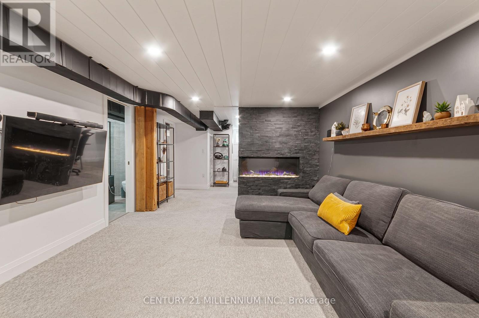 850 MUSKOKA ROAD N - 16