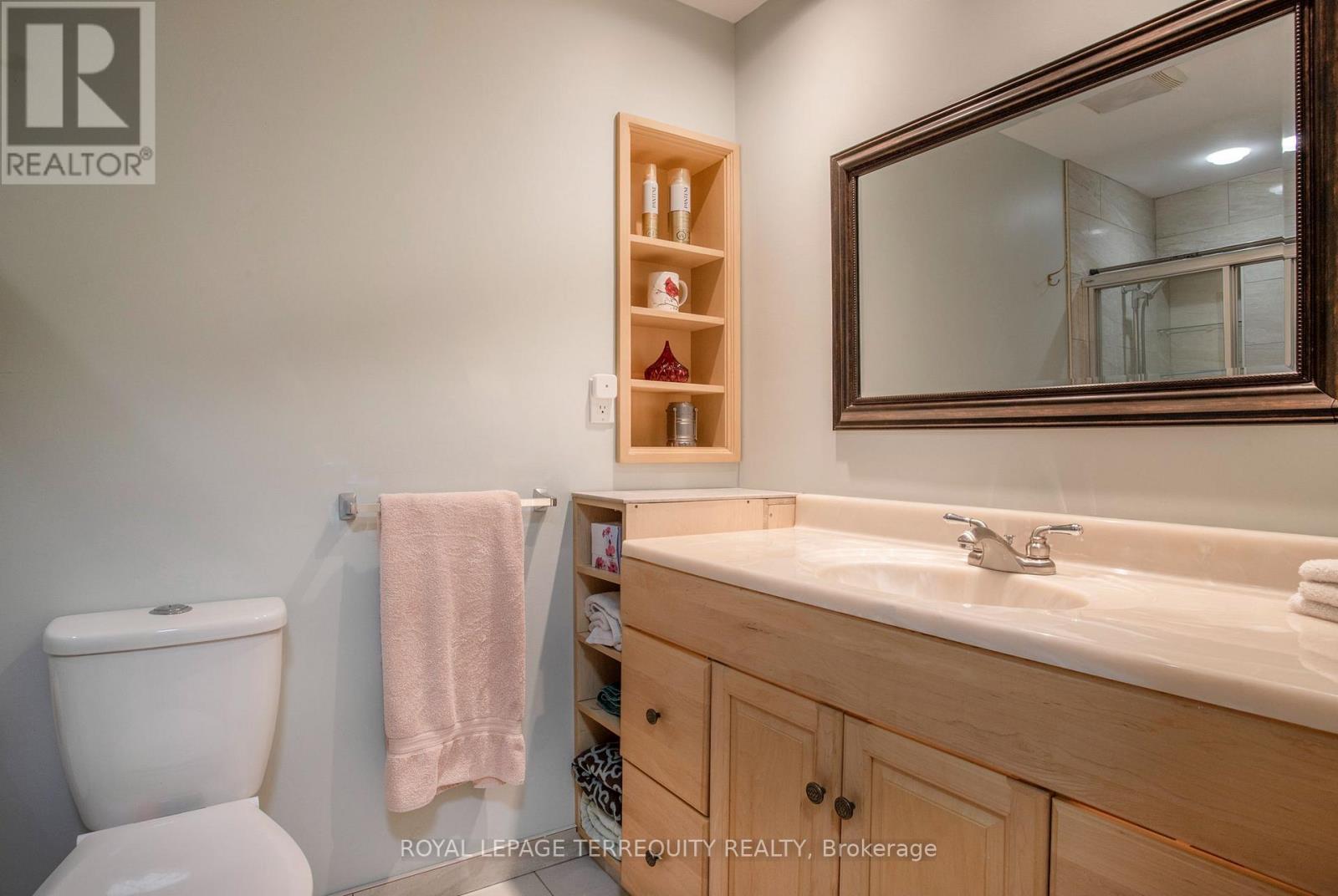 24 SIMCOE STREET - Image 17