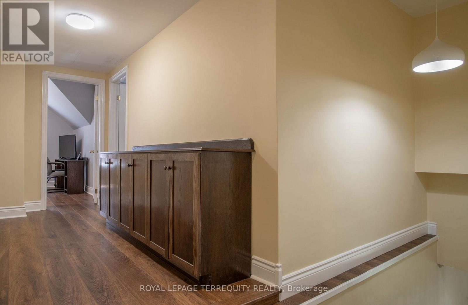 24 SIMCOE STREET - Image 19