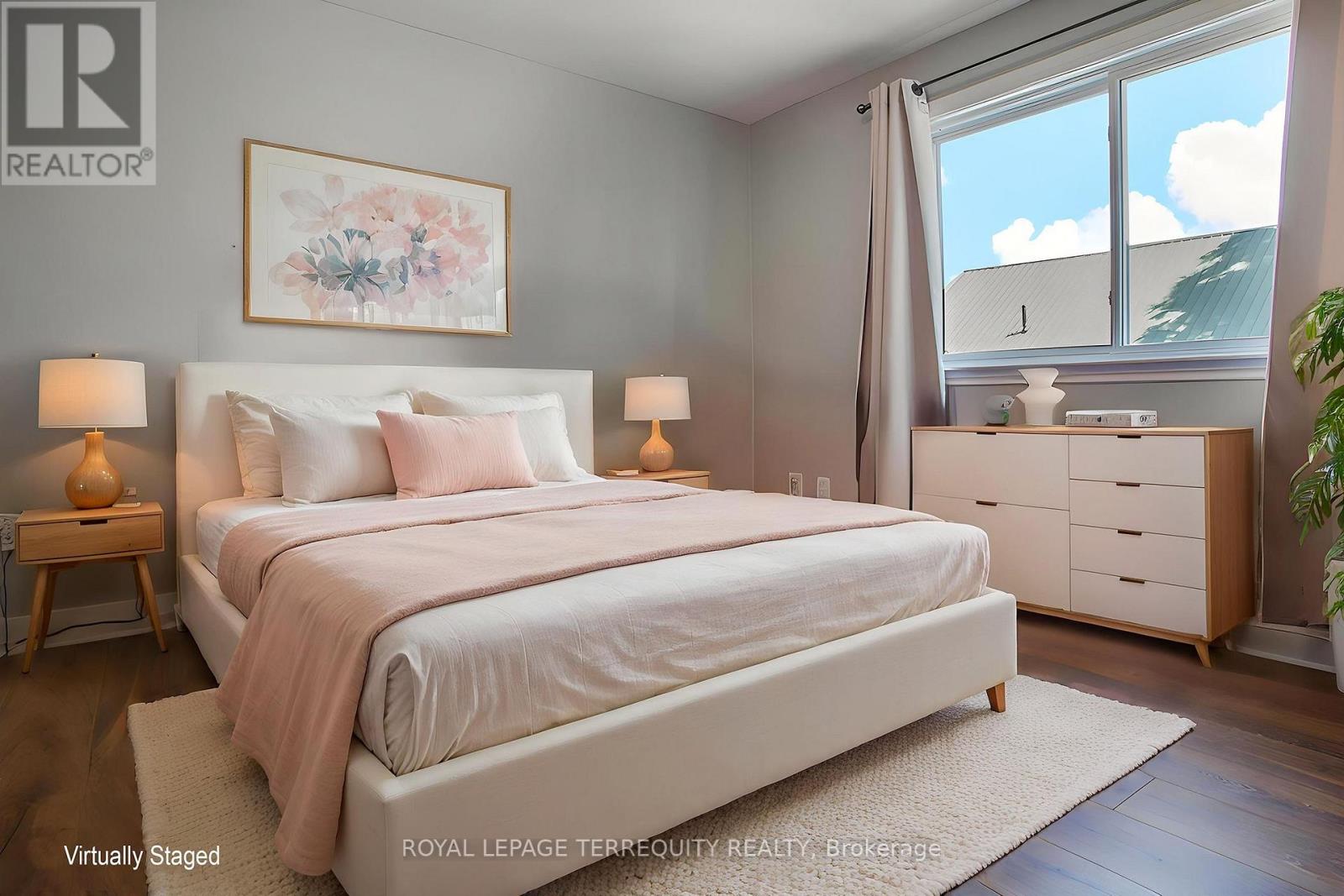 24 SIMCOE STREET - Image 20