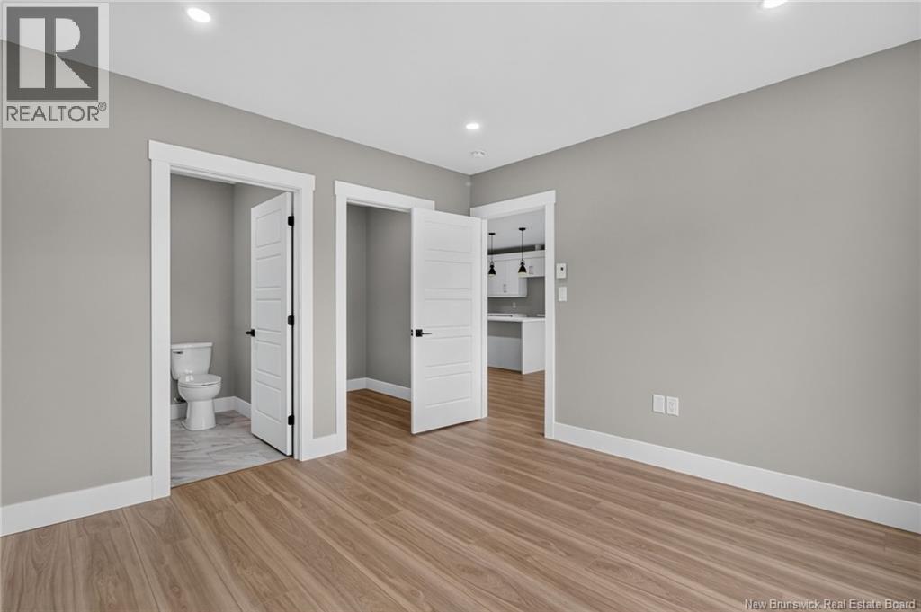 35 Lauza Avenue - 14