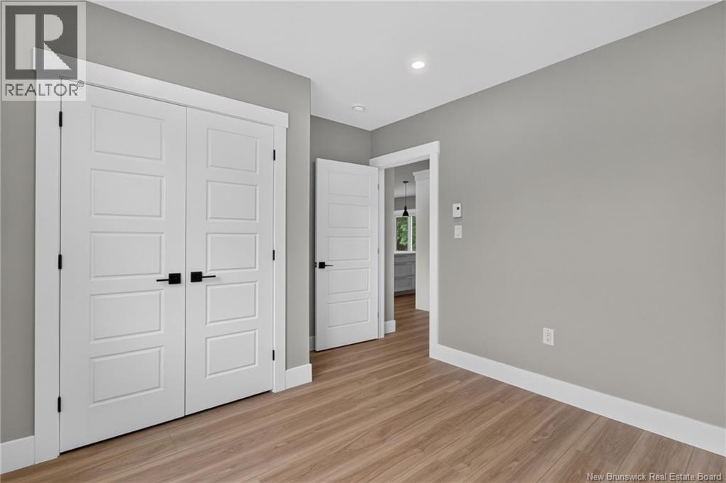 35 Lauza Avenue - 15