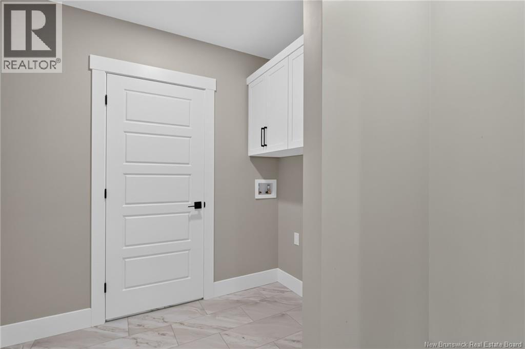 35 Lauza Avenue - 23