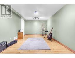 15 Gibson Drive, Tillsonburg, ON N4G5G4 Photo 35