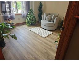 15 Gibson Drive, Tillsonburg, ON N4G5G4 Photo 23