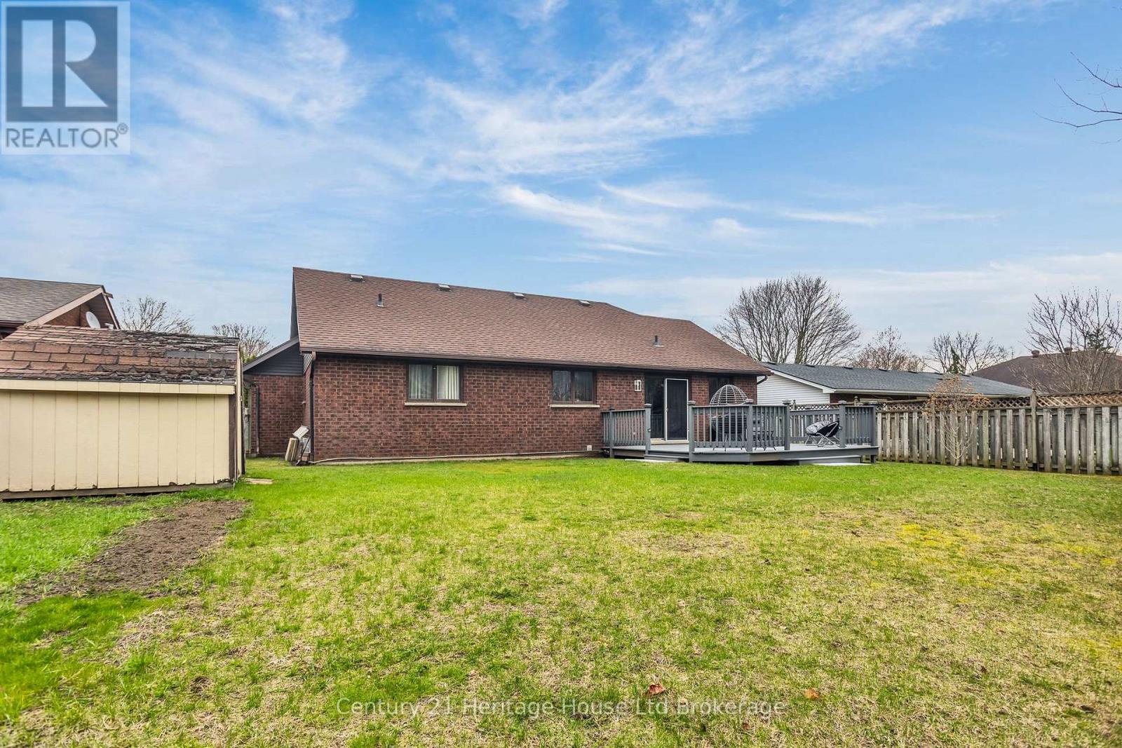 15 GIBSON DRIVE - 42