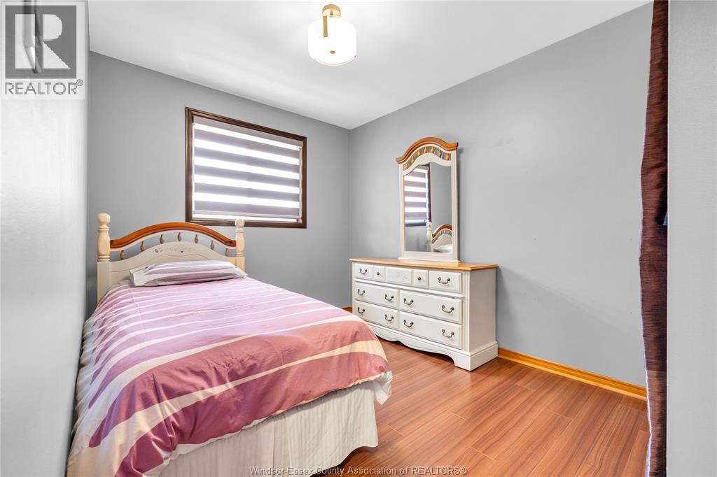 4239 MARLO - 17
