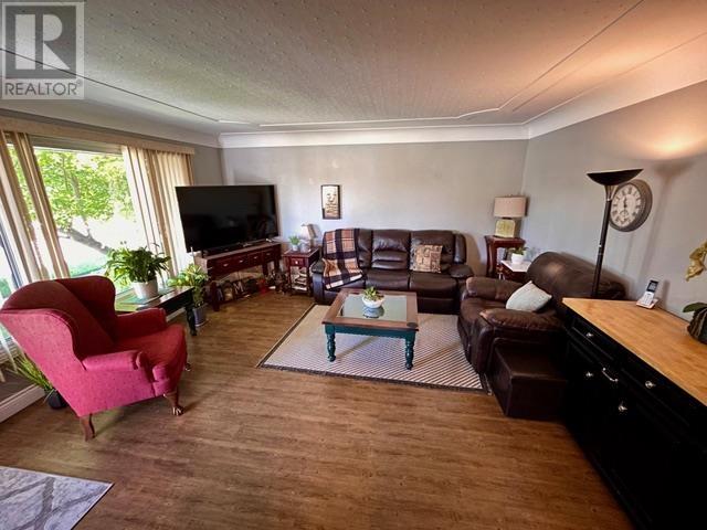 111 Estelle ST - 9