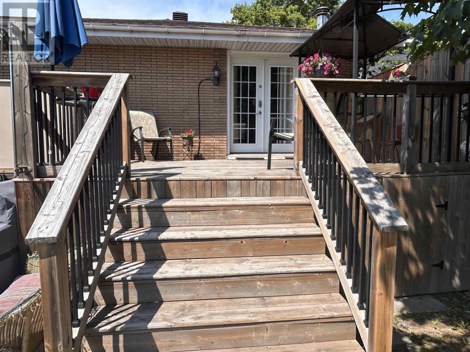 111 Estelle ST - 3