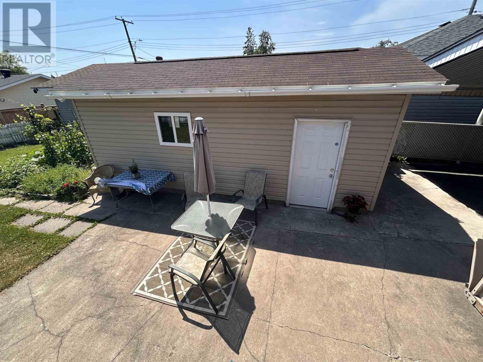111 Estelle ST - 7