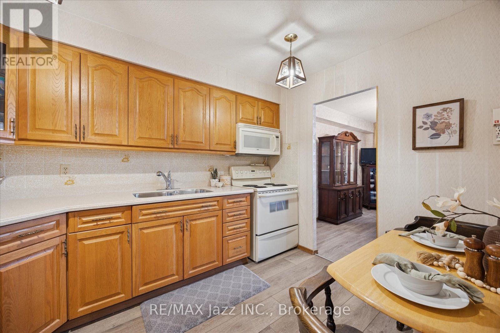 #102 120 ELGIN STREET W - 12