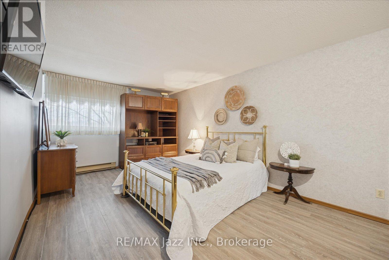 #102 120 ELGIN STREET W - 13