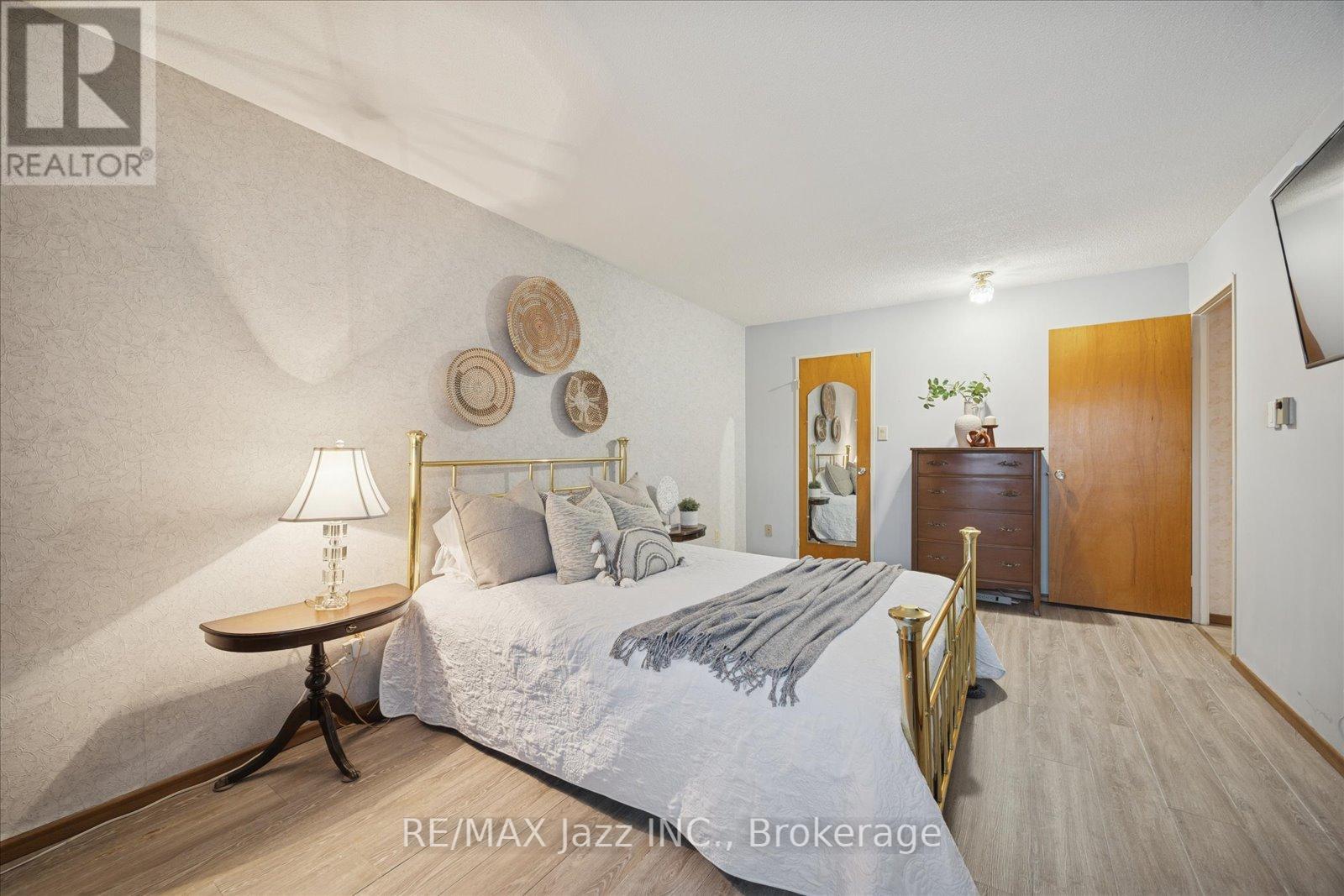 #102 120 ELGIN STREET W - 14