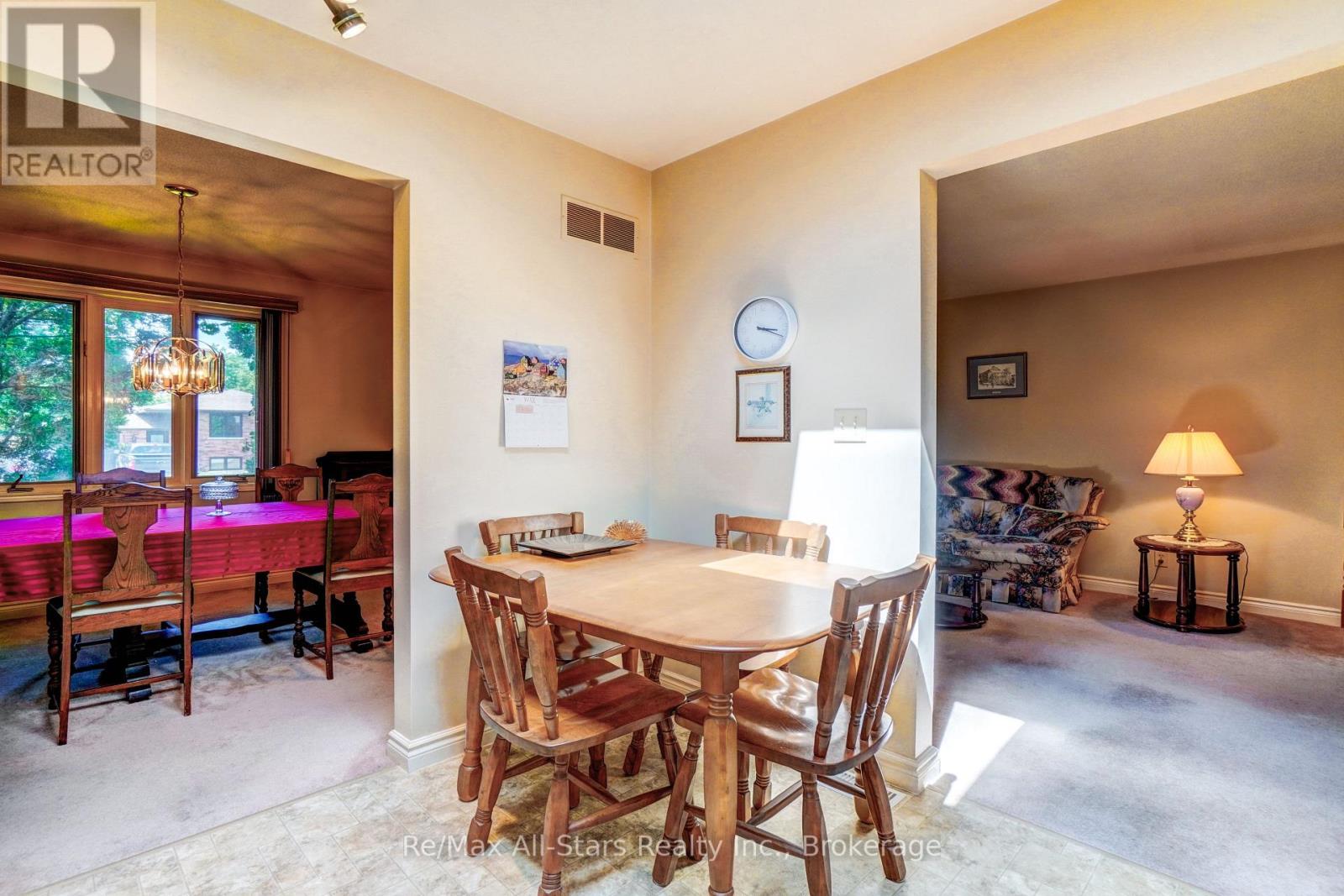 25 MADILL CRESCENT - 10