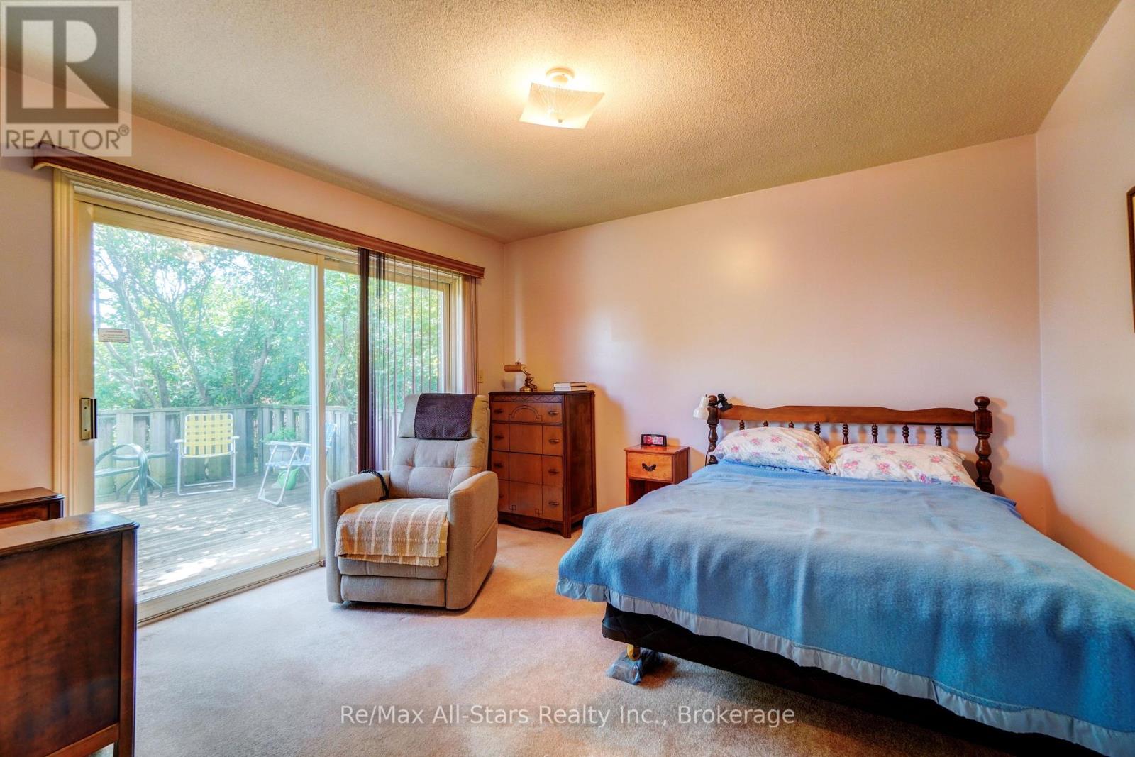 25 MADILL CRESCENT - 13
