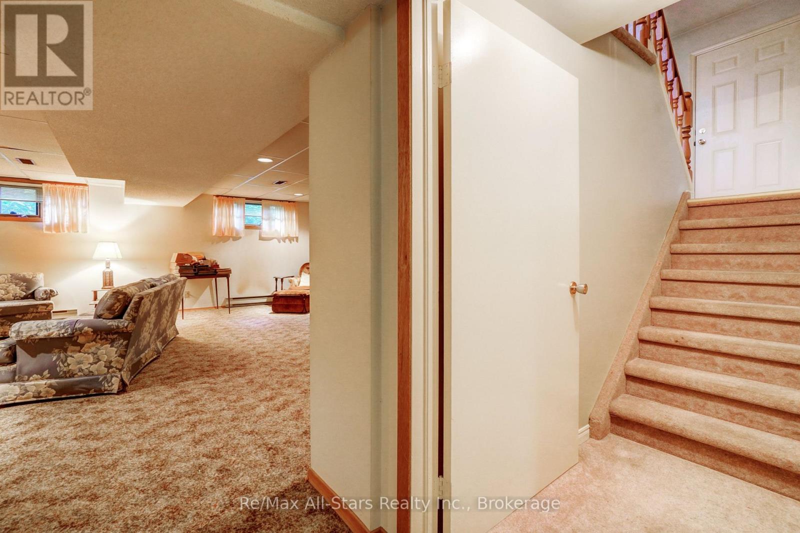 25 MADILL CRESCENT - 17