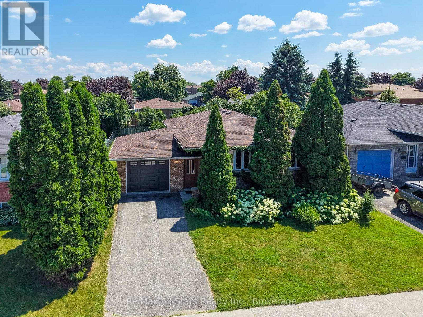 25 MADILL CRESCENT - 24