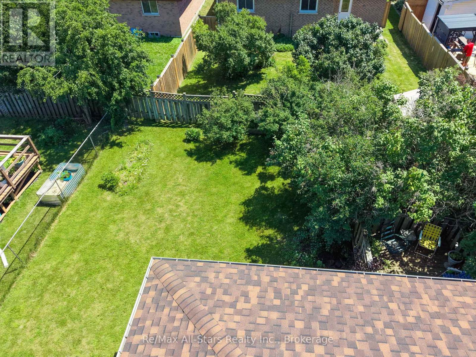 25 MADILL CRESCENT - 31