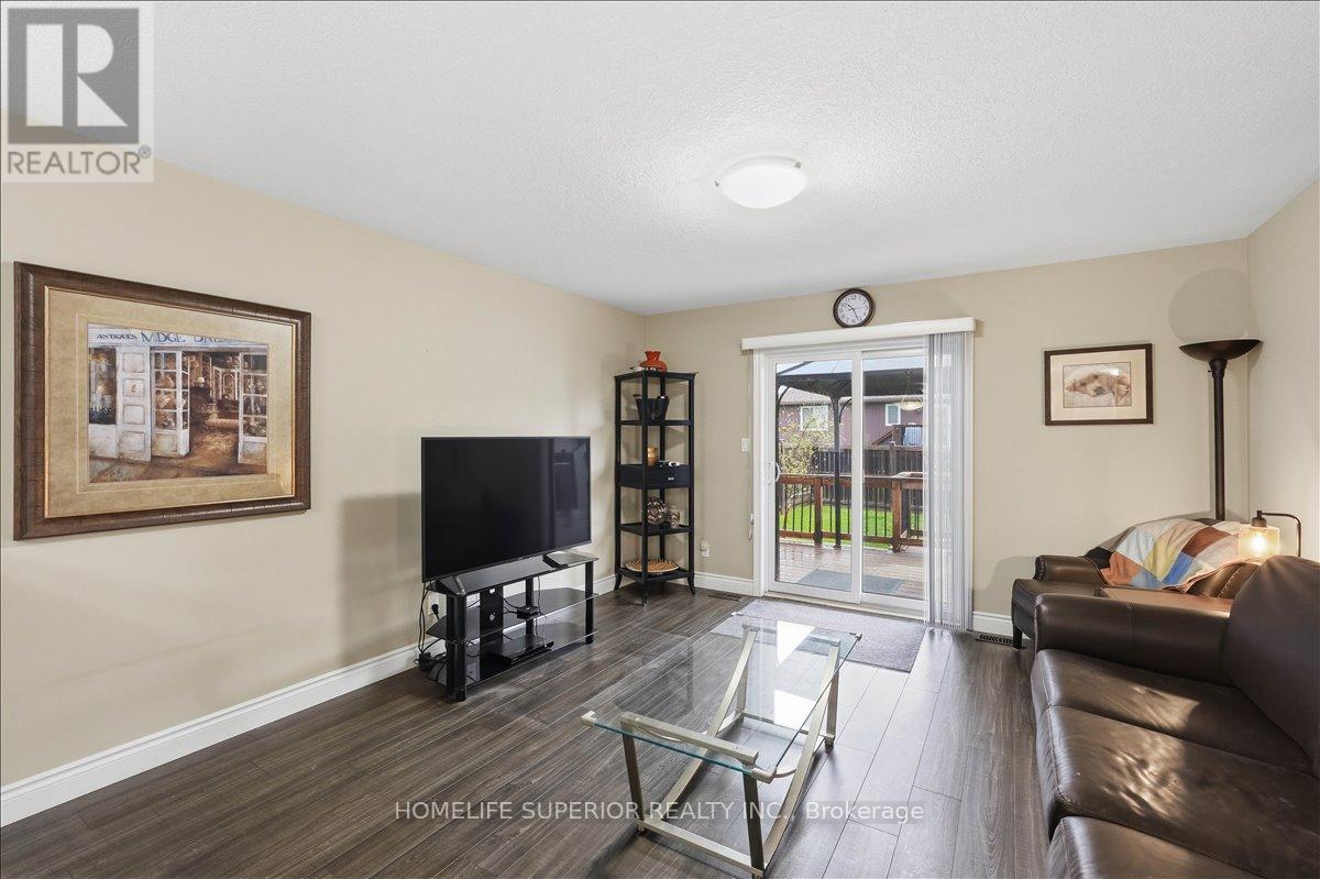 54 ASPEN DRIVE - 11