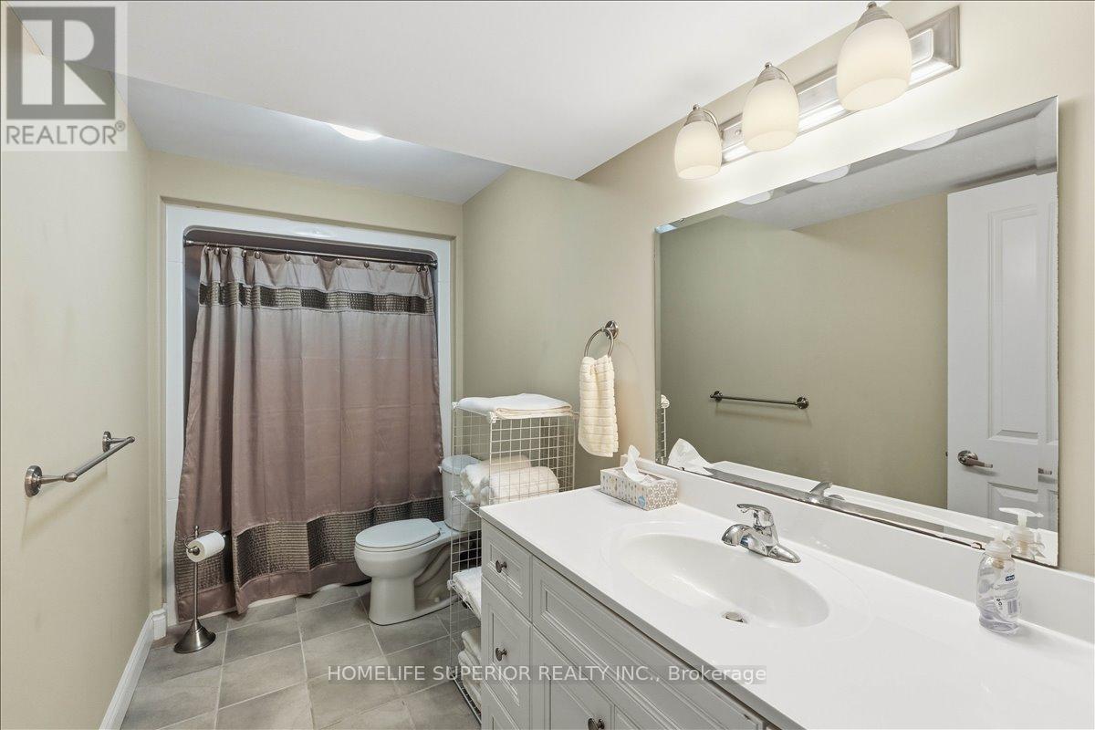 54 ASPEN DRIVE - 18