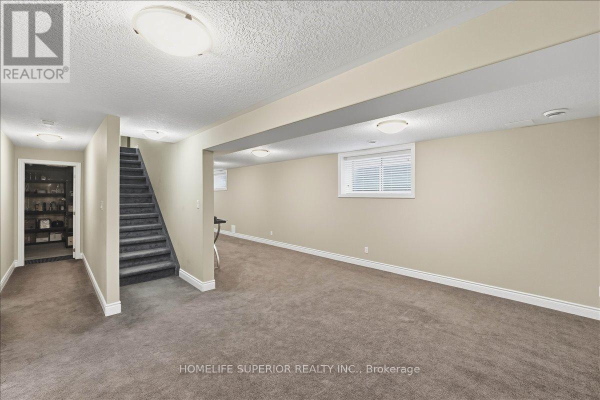 54 ASPEN DRIVE - 20