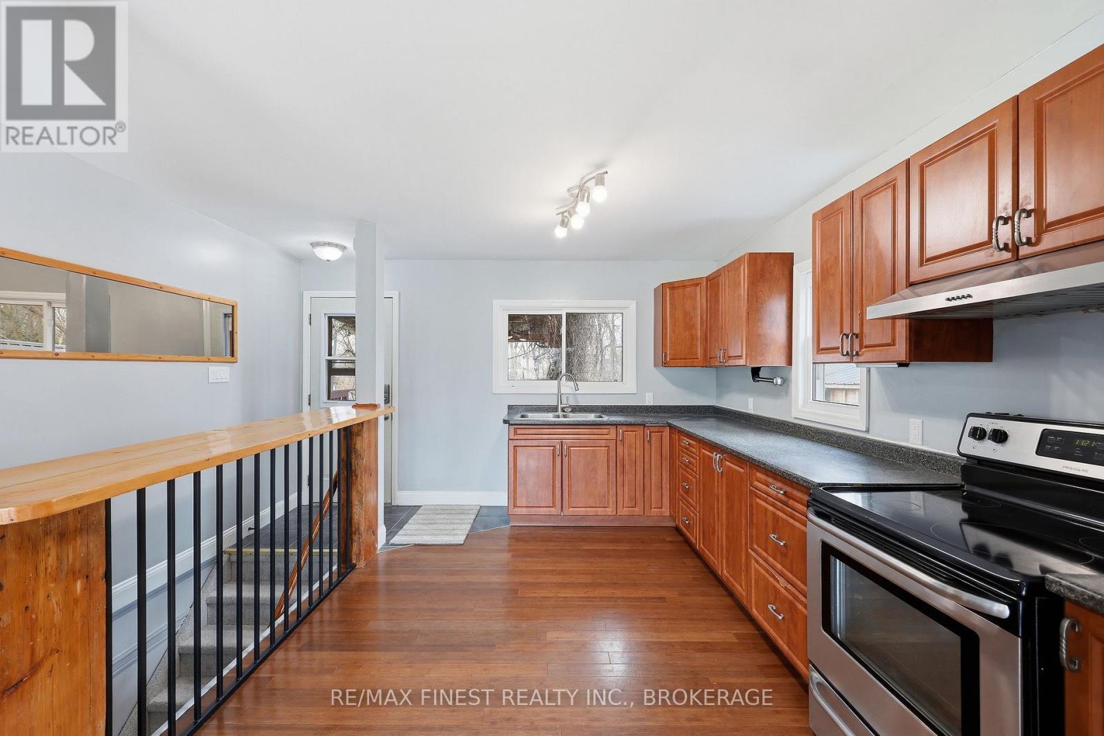 3007 PRINCESS STREET - 12