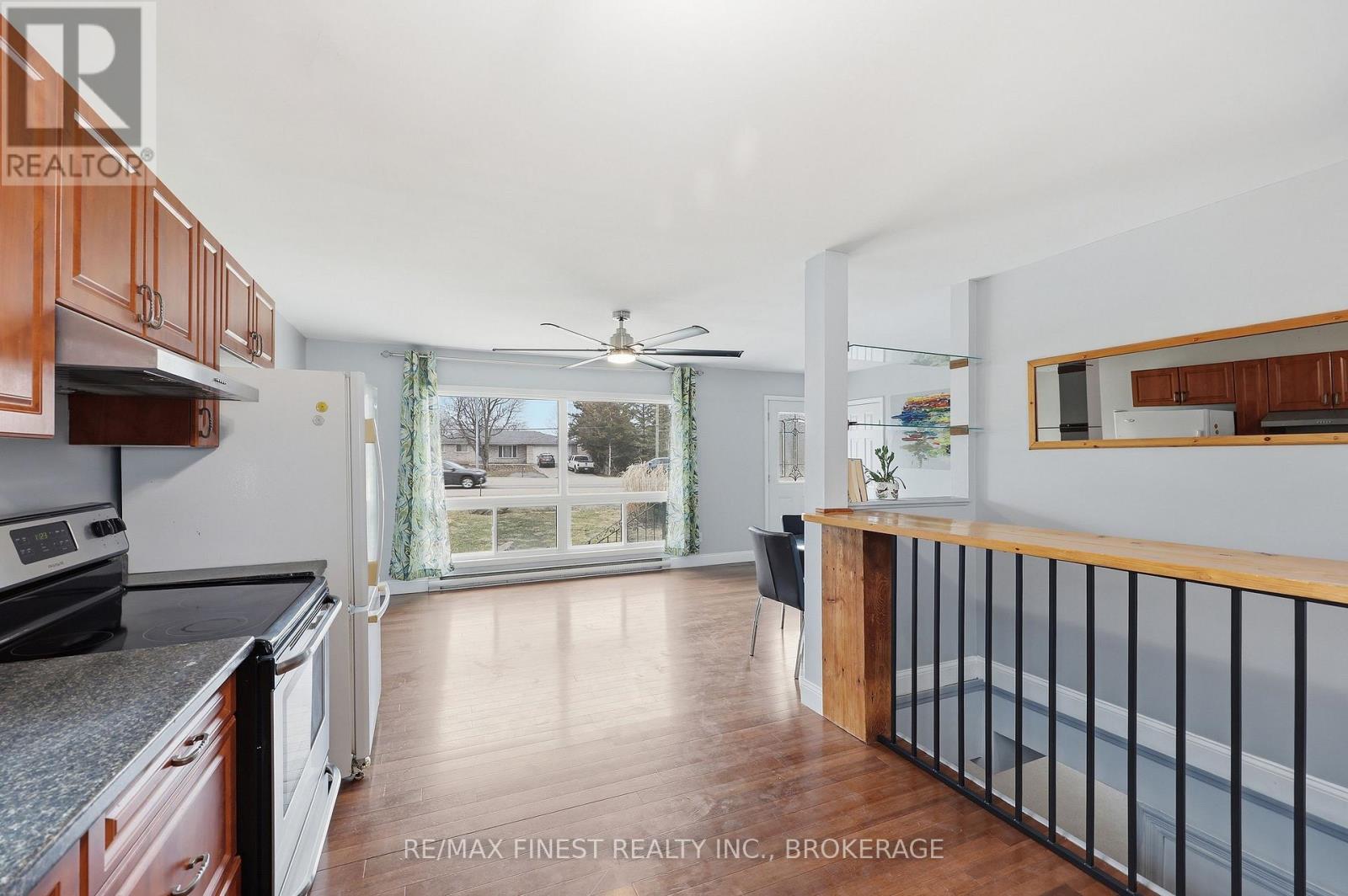 3007 PRINCESS STREET - 15