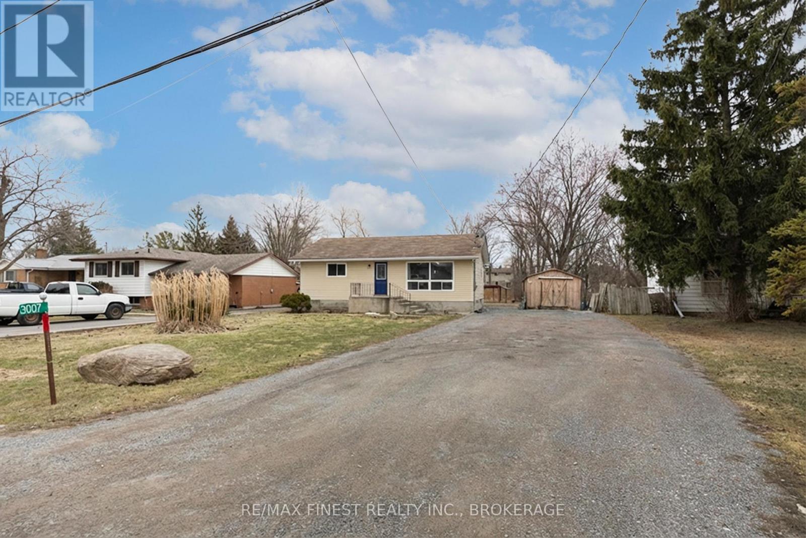 3007 PRINCESS STREET - 2