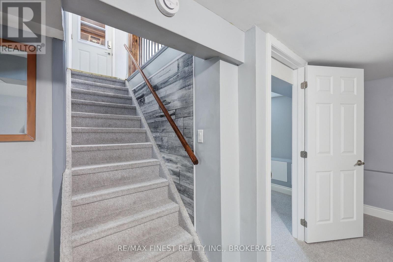 3007 PRINCESS STREET - 24